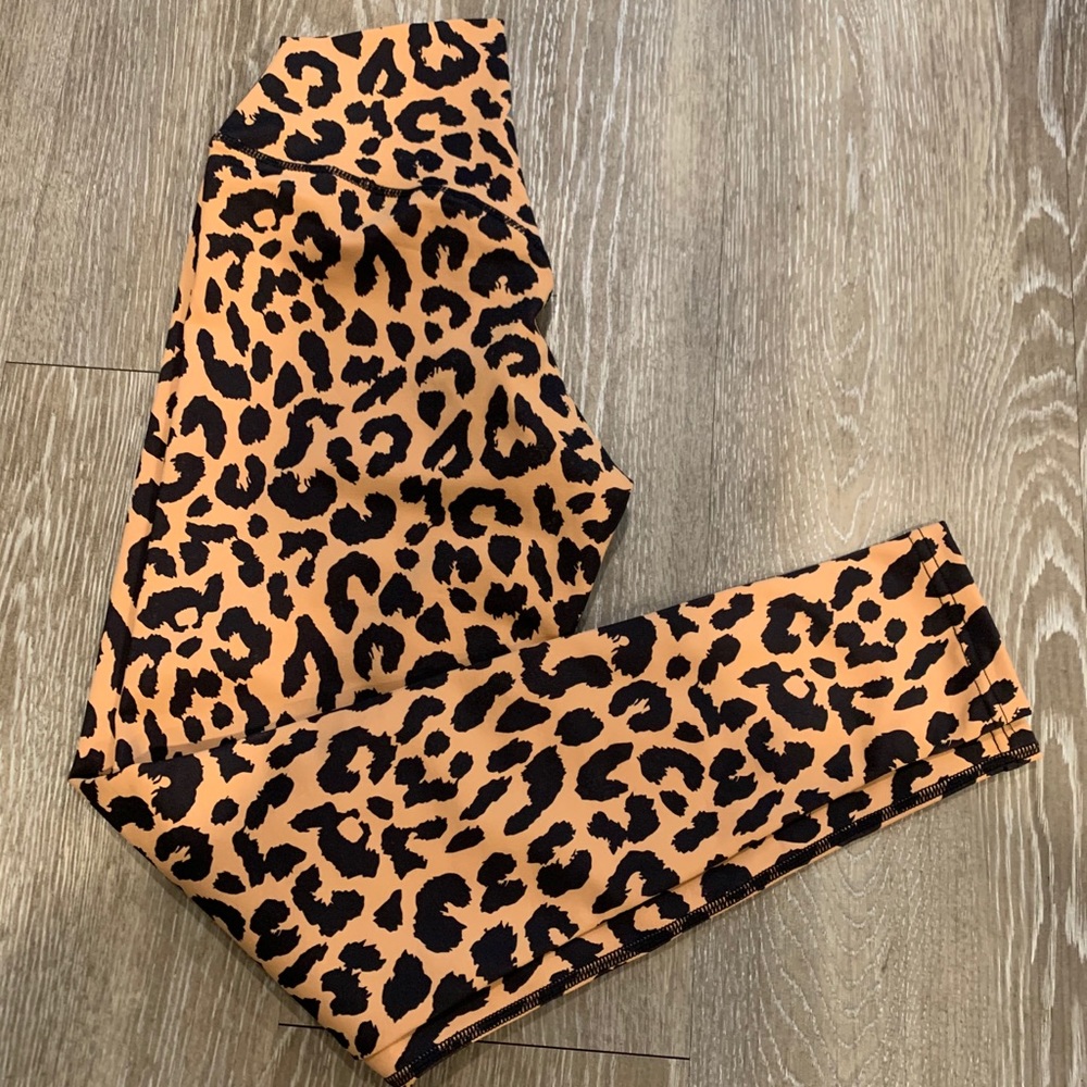 Balance athletica cheetah leggings!